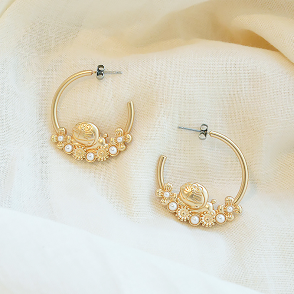 ドラえもん フープピアス お花でひとやすみ ドラえもん フープピアス お花でひとやすみ