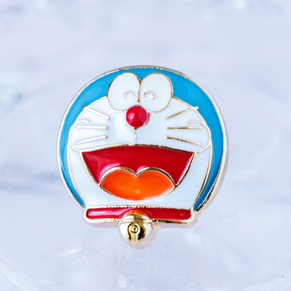 デコレーションピンバッジ ドラえもん にっこり